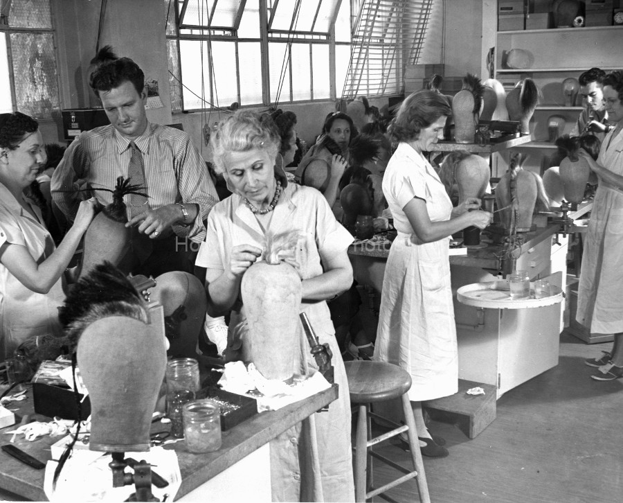 Max Factor 1940.jpg